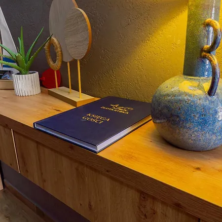 فندق مبيت وإفطار Zlota - 100m Od Plazy 3*