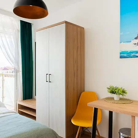 Bed & Breakfast Zlota - Ze Sniadaniem Bardzo Blisko Plazy