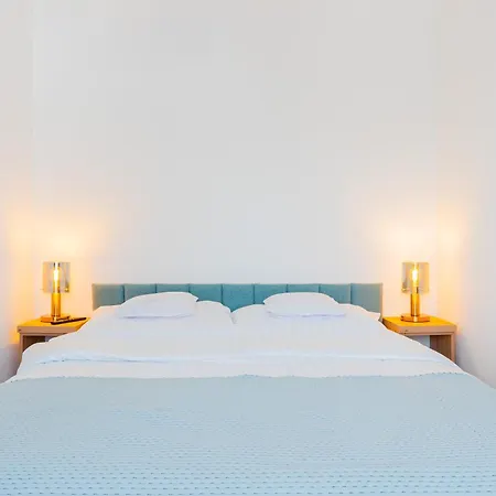 Bed & Breakfast Zlota - Ze Sniadaniem Bardzo Blisko Plazy