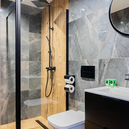 Zlota - 100m Od Plazy B&B